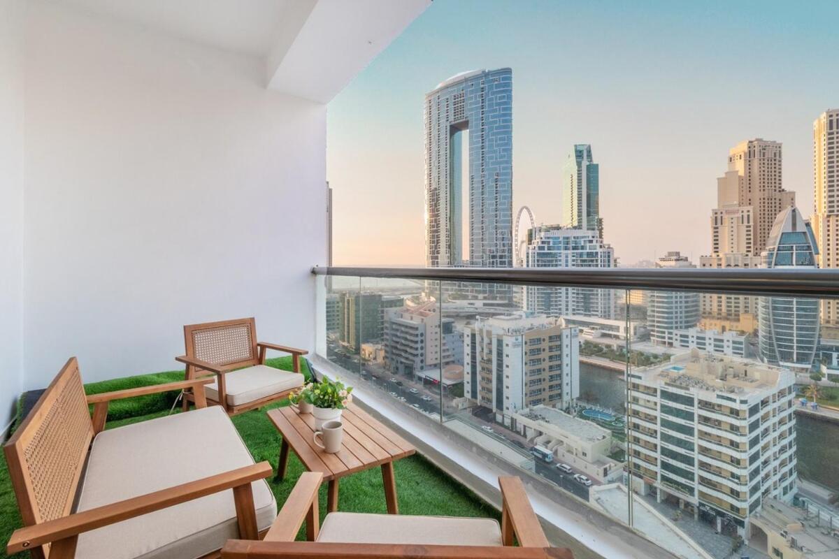 Luxury 3 Bhk In Marina By Dpie Dec 1007 Apartment *
